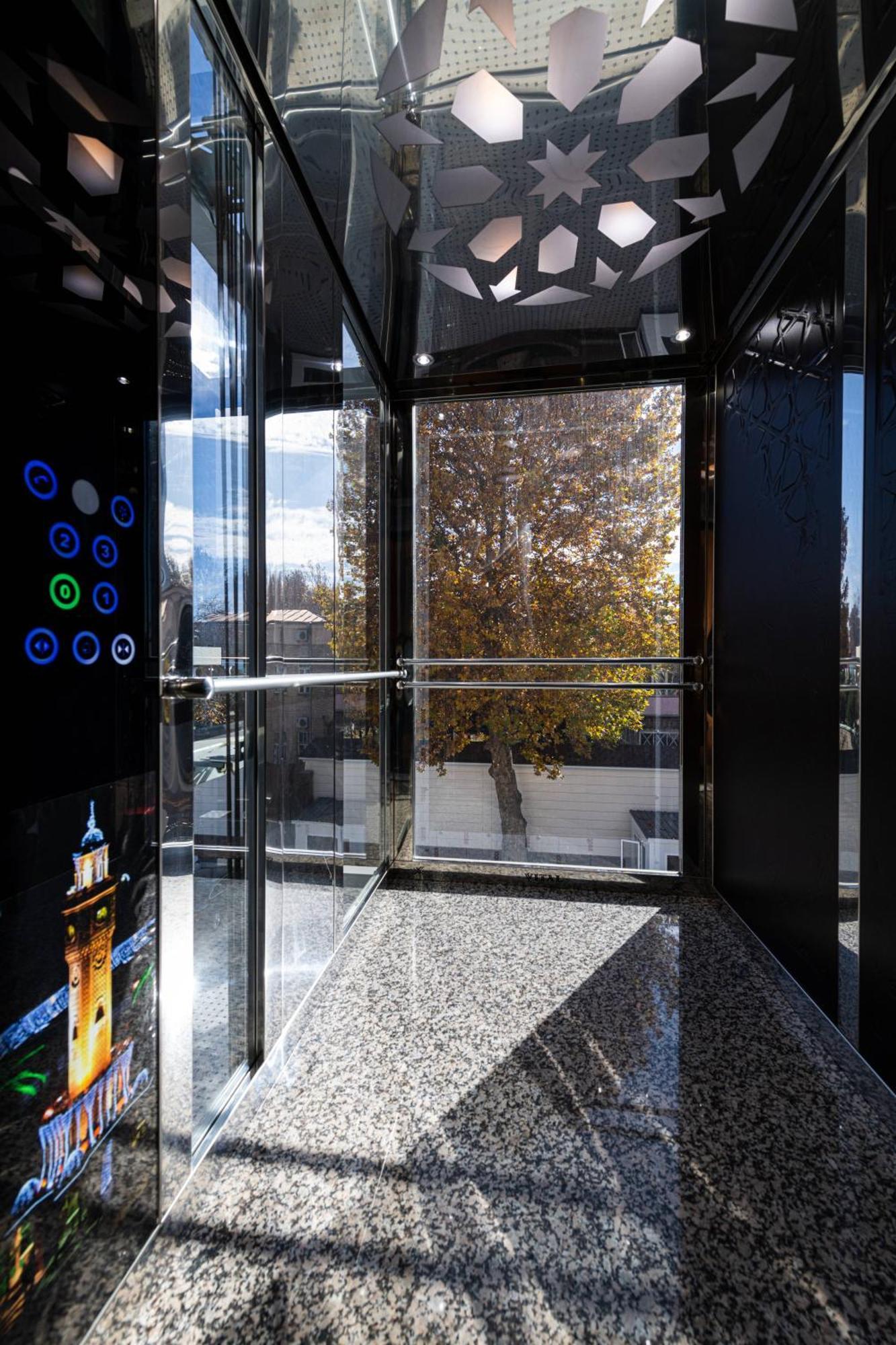 Zarafshon Parkside Hotel Samarkand Ngoại thất bức ảnh